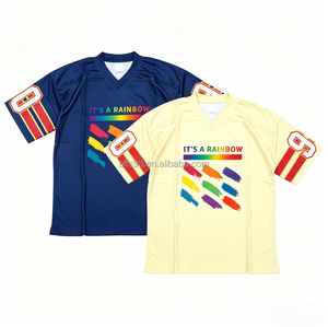 เสื้อยืดเจอร์ซีย์แขนสั้นคอวีพิมพ์ลายสีรุ้งสำหรับผู้ชายพร้อมหมายเลข 9 และ 0 บนแขนเสื้อสไตล์สปอร์ตทรงพอดีตัว - Product Image 1