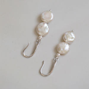 SLBRIDAL Peineta de Novia <span class=keywords><strong>con</strong></span> Perlas <span class=keywords><strong>Naturales</strong></span> Estilo Ins, Pendientes, Tocado de Boda, Accesorio <span class=keywords><strong>para</strong></span> <span class=keywords><strong>el</strong></span> Cabello, Joyería <span class=keywords><strong>para</strong></span> Mujeres y Niñas - Product Image 4