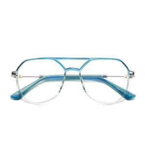 Monture de lunettes carrée T5-30062 en TR90 anti-lumière bleue pour femme, taille moyenne, avec verres AC et pont nasal standard - Product Image 1