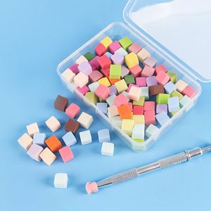 Kit d'outils professionnels pour nail art : mini blocs carrés en éponge (type tofu) portables avec pinces pour l'application de blush et le estompage de poudre - Product Image 3