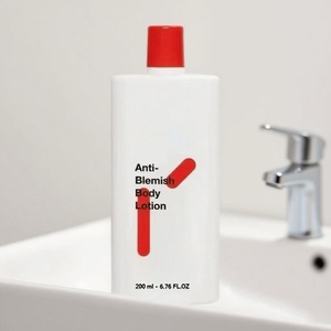 TIIAM Lotion Corporelle <span class=keywords><strong>Anti</strong></span>-Imperfections la Plus Vendue en Gros 200ml <span class=keywords><strong>Soin</strong></span> Coréen Éclaircissant Lissant Végétalien - Product Image 2