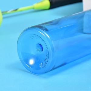 Botella de agua deportiva de 750ml al por mayor con pajita abatible sin BPA, plástico PS transparente a prueba de fugas, apto para lavavajillas, apto para viajar con tapa - Product Image 2