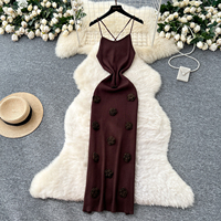 Robe longue élégante pour femme à fines bretelles en tricot avec décor floral 3D, dos croisé, moulante, décontractée, pour soirée ou usage quotidien