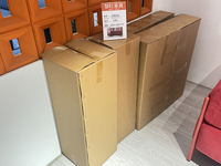 Canapé compressible avec structure en acier inoxydable, tissu velours orange, combinaison modulaire flexible, élégant et moderne, rembourré pour villa