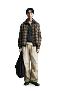 Pantalon lavé peint à la main personnalisable de haute qualité-Automne/Hiver Nouvelle arrivée Pantalon décontracté cargo rétro à revers en détresse - Product Image 4