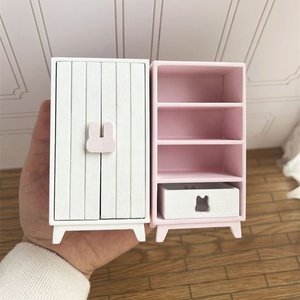 Maison de poupée mini armoire de présentation Armoire de rangement Armoire de rangement multicouche Petite armoire <span class=keywords><strong>en</strong></span> <span class=keywords><strong>bois</strong></span> meubles miniatures - Product Image 1