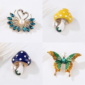 Fabricant de gros 48 pièces broches de perles d'eau douce naturelles pour cadeau acceptant des broches personnalisées - Product Image 3