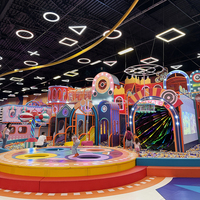 Équipement de terrain de jeux intérieur personnalisé pour les centres de divertissement familial, parc d'aventure avec trampoline et structure d'escalade