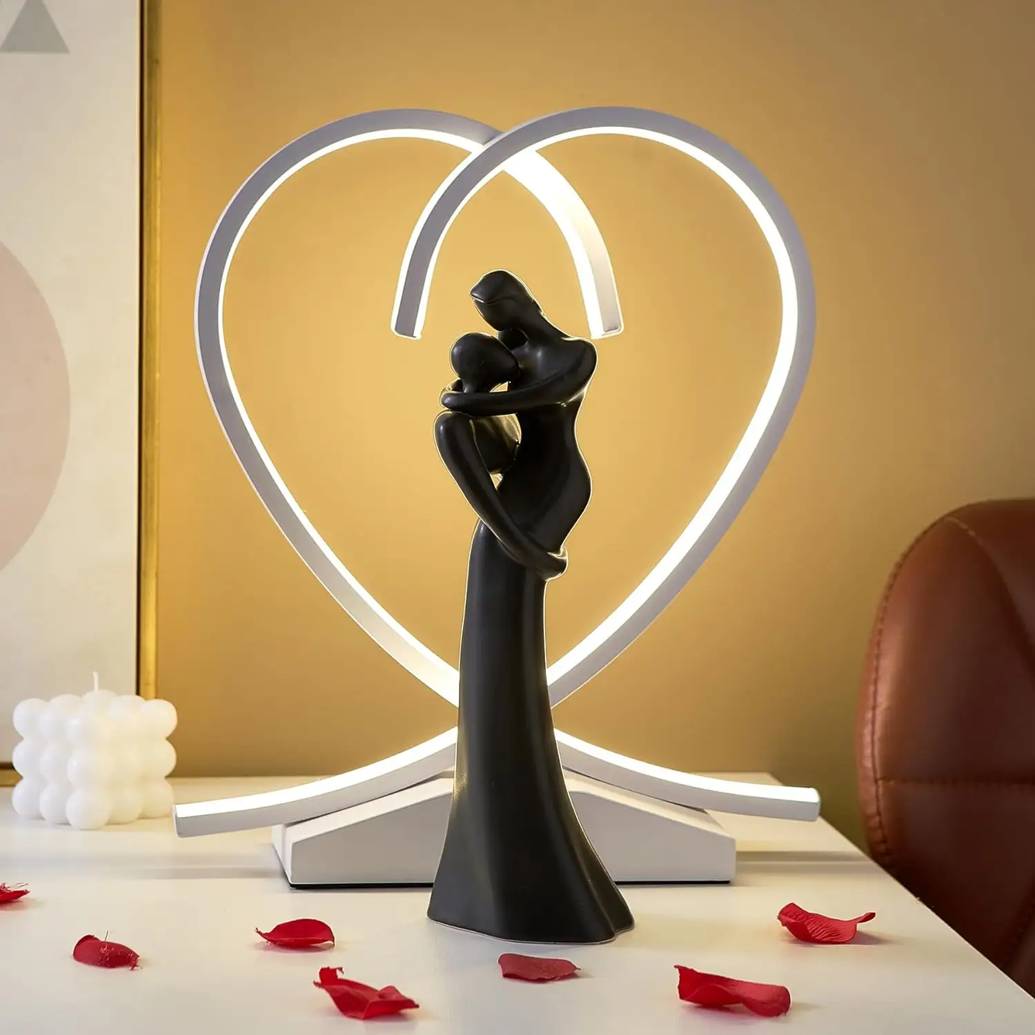 تمثال منحوت من زوجين يحتضنان بتصميم عاشق أسود لتزيين المنزل، مجموعة تماثيل في غرفة المعيشة رف كتب في غرفة النوم طاولة مطبخ، a