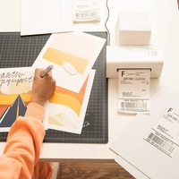Étiquettes et autocollants d'expédition en papier imperméable sur mesure pour la promotion et les expositions, format en vrac, certifiés ISO