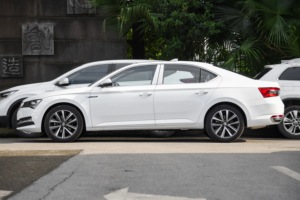 Nuevo Volkswagen Skoda Superb Gasolina/Diésel 2025, Skoda Superb 1.4t, 5 Puertas, 5 Asientos, Versión 2025, Auto Económico, Auto Chino - Product Image 6