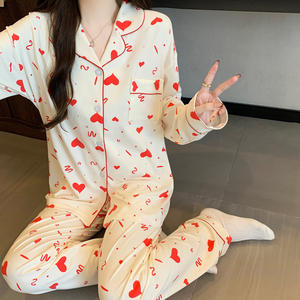 Set Pigiama da Donna a Maniche Lunghe all'Ingrosso, Morbido con Stampa a Fiocco e Bottoni, Due Pezzi - Product Image 2