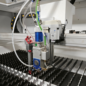 เครื่องตัดเลเซอร์ CNC รุ่น LaserMen-1390FC สำหรับตัดวัสดุผสมที่มีความแม่นยำสูง เช่น สแตนเลสหนา 3 มม. และอะคริลิกหนา 14 มม. - Product Image 5