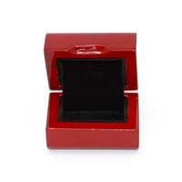 Boîte à bague en bois rouge brillant avec logo personnalisé, boîte à bijoux de luxe en bois massif pour bague de fiançailles ou de mariage