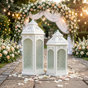 Venta al por Mayor de Portavelas Marroquíes Grandes de Metal Blanco con Vidrio Floral para Decoración del Hogar y Bodas - Product Image 2