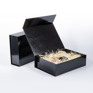 Custom Luxury Black Crocodile Clothing Packaging Large Cardboard Box Folding Foldable Gift Boxes With Magnetic Lid