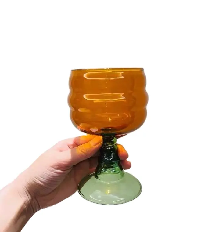 Toptan özelleştirilmiş renkli dalgalı Vintage kadeh şarap bardağı Goblets cam bardak masa için