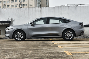 Véhicule d'occasion en promotion : <span class=keywords><strong>Ford</strong></span> <span class=keywords><strong>Mondeo</strong></span> <span class=keywords><strong>2020</strong></span> EcoBoost 200 Version Fashion, berline 4 portes, essence - Product Image 4