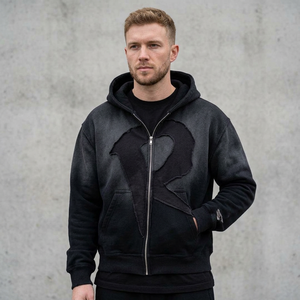 Sudadera con capucha negra más vendida con cremallera, diseño de patchwork con recortes de corazón, estilo urbano, corte regular, bordada, color liso - Product Image 1