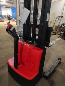 ELES-15E 1.5トン 5メートル ウォーキー電動パレットスタッカー - Product Image 4