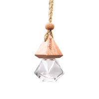 Diffuseur de parfum pour voiture en verre suspendu de 8 ml avec boîte, mini diffuseur d'huile essentielle en bois avec diamants, vente en gros