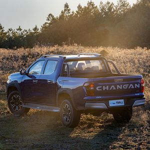 Depósito $5000 Coches Nuevos Changan Camioneta <span class=keywords><strong>Camper</strong></span> Diesel 4x4 Changan Lantuo Automóvil 2,0 T 4wd Chino Con Caja Larga - Product Image 3