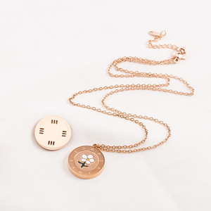 Collar con colgante de flor en oro rosa de moda con repelente de mosquitos de aceite esencial para regalo - Product Image 2