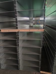 Organiseur de câbles sous le bureau en acier galvanisé industriel avec cheminée ventilée/perforée - Product Image 2