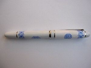 แปรงน้ำลายครามสีน้ำเงินสีขาวลายมังกรและความมั่งคั่งรูปแบบตัวละคร Shunda, Ltd ปากกา - Product Image 2