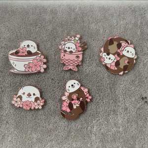 Broches personnalisées mignonnes en émail dur pour vêtements, épingles de revers pour sacs de shopping - Product Image 6