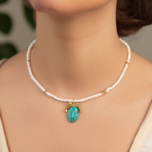 Collier de perles avec pendentif coccinelle turquoise en acier inoxydable plaqué or, bijoux durables et résistants - Product Image 3