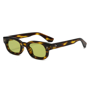 Nuovi Occhiali da Sole Quadrati alla Moda Personalizzabili con Loghi Disponibili per Unisex - Product Image 3