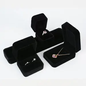 Bancada roxo vermelho grande conjunto de presente, pulseira de veludo com pingente, anel, joias, caixa de embalagem em massa para pulseira