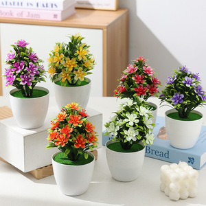 Piante Decorative Artificiali a Cinque Foglie con Effetto Realistico per Decorazione Tavola da Pranzo, Mini Fiori in Vaso all'Ingrosso - Product Image 1