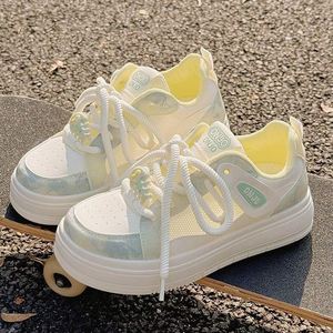 Baskets blanches respirantes en maille pour femmes, Nouveauté été 2025, Chaussures de sport décontractées à semelle épaisse et tendance - Product Image 2