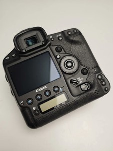 En stock : Appareil photo reflex numérique plein format CMOS 18,1 MP EOS-<span class=keywords><strong>1D</strong></span> <span class=keywords><strong>X</strong></span>, ISO 100-51200, écran LCD 3,2 pouces, 1120 clichés, batterie, 12 ips, carte SD, vidéo Full HD, ABS - Product Image 2