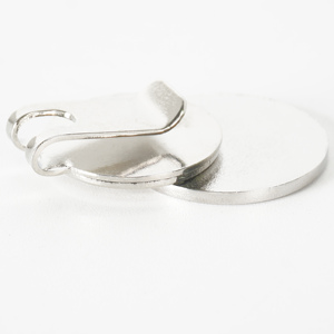 Marqueur de balle de <span class=keywords><strong>golf</strong></span> magnétique à <span class=keywords><strong>2</strong></span> faces avec <span class=keywords><strong>logo</strong></span> personnalisé Marqueur de balle de poker en aluminium inoxydable Marqueurs de balle de <span class=keywords><strong>golf</strong></span> à crampons en métal - Product Image 3