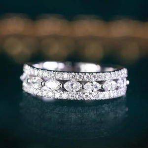 Anello da Donna F984 in Oro Bianco con Diamante Taglio Brillante Rotondo Colore G Naturale Gioiello Classico per Fidanzamento - Product Image 2