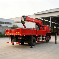 Grue à flèche droite montée sur camion JIUBANG 8 tonnes, hauteur de levage 18,5 m, dimensions 9000x2550x3850 mm, construction de caisse multi-charge