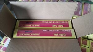 Varilla de soldadura de acero al carbono AWS 2,5mm 3,15mm Varilla de <span class=keywords><strong>electrodo</strong></span> de soldadura Palos Humo bajo Little Splash E6011 3,15 Varilla de soldadura E7010 - Product Image 6