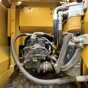 Excavadora de Orugas KMATSU PC130 USADA, Fabricada en Japón, 13 Toneladas, Maquinaria de Construcción de Segunda Mano, Excavadora Mediana KMATSU PC130 - Product Image 4