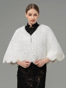 Élégant châle en fourrure de vison tricoté à la main de haute qualité pour femmes, vêtements d'extérieur d'hiver de luxe pour les mariages et les occasions spéciales - Product Image 2