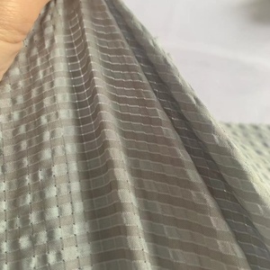 100D 102gsm Lỗ Phong Cách Ice-Cooling Sợi 98% <span class=keywords><strong>Polyester</strong></span> 2% Spandex 4 Way Stretch Selecker Stretch T-shirt Áo Thời Trang Vải - Product Image 4