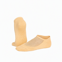 Chaussettes sans couture à logo brodé personnalisé, côtelées numériquement, antidérapantes, respirantes, avec semelle intégrale en silicone à pois pour yoga et pilates
