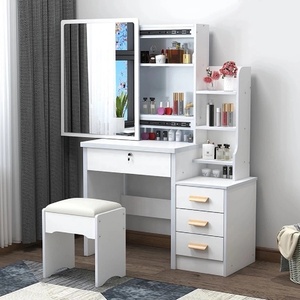 Gran oferta de tocador de madera estilo MDF blanco con espejo de maquillaje de pie y taburete para uso en dormitorio específico para escritorio de maquillaje - Product Image 1