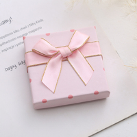 Boîte cadeau pour bijoux avec ruban, boîte d'emballage pour collier, boucles d'oreilles, bracelet, personnalisable avec couvercle et insert en éponge