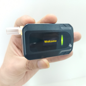 เครื่องวัดแอลกอฮอล์ในลมหายใจ D2000 ได้รับการรับรองมาตรฐาน CE พร้อมเซ็นเซอร์ตรวจจับแอลกอฮอล์แบบมืออาชีพ สำหรับใช้ในบ้านและส่วนตัว - Product Image 1