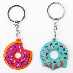 QYS Llavero Personalizado Logo 3D PVC Infantil Dibujos Animados Llavero de Goma Suave con Logo - Product Image 4