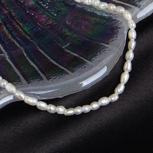 Perles d'eau douce en vrac de forme millet, extrêmement petites, à forte brillance, perles de riz naturelles de 1,8 mm, vente en gros du fabricant - Product Image 3