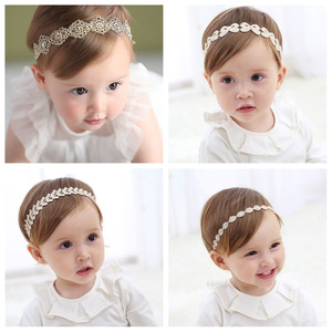 Accessori per <span class=keywords><strong>Capelli</strong></span> per Bambine: Cerchietto Fatto a Mano con Perle, Strass e Filo Dorato, Design Floreale Carino - Product Image 1